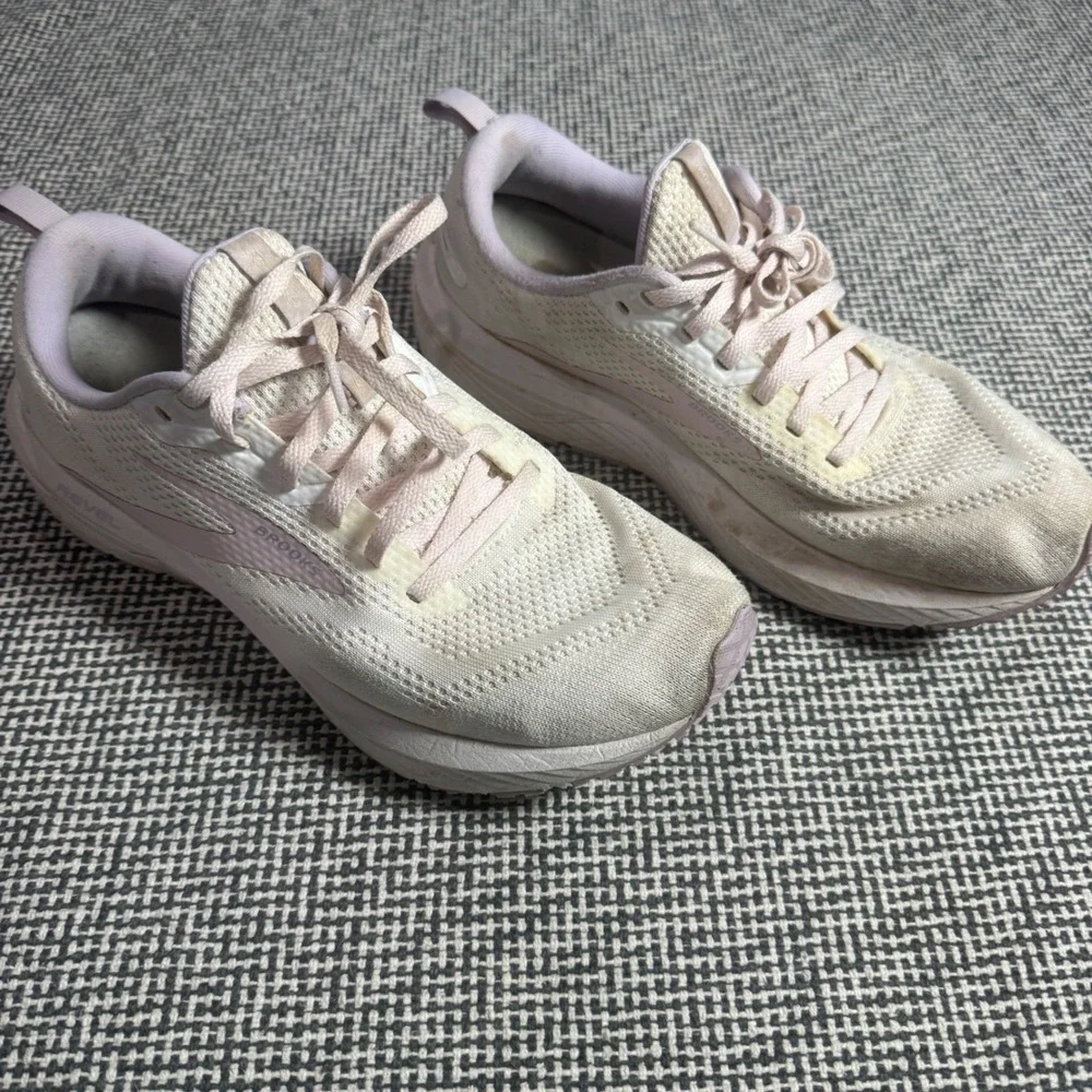 Brooks Revel 6 Womens Running Shoes Cream Pink 1203861B133 Size 10